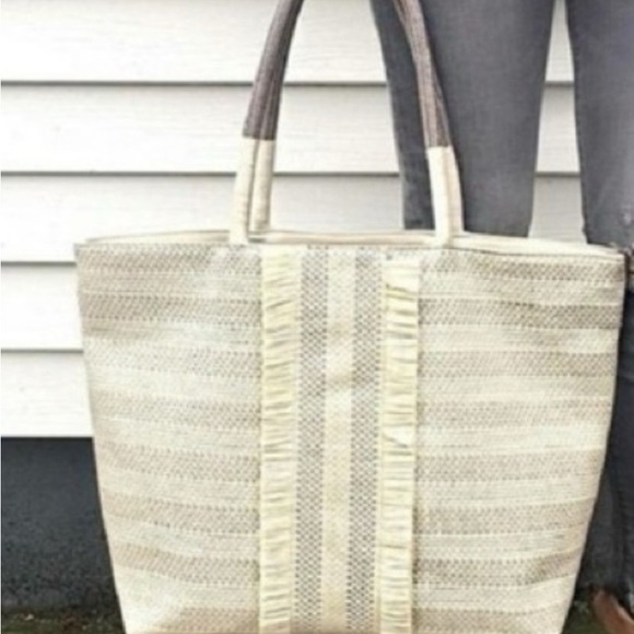 Elegant Cream Tote Bag - Picture 1 of 4